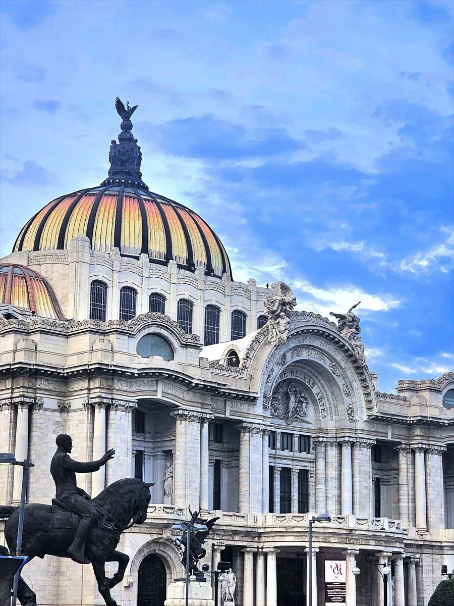 Cúpula del Palacio de Bellas Artes en la Ciudad de México