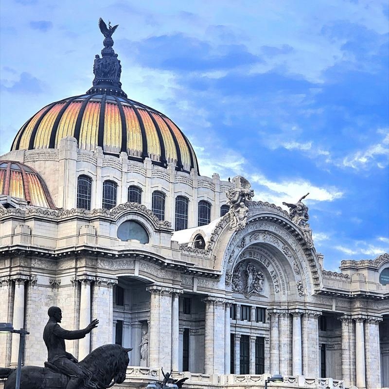 Cúpula del Palacio de Bellas Artes en la Ciudad de México